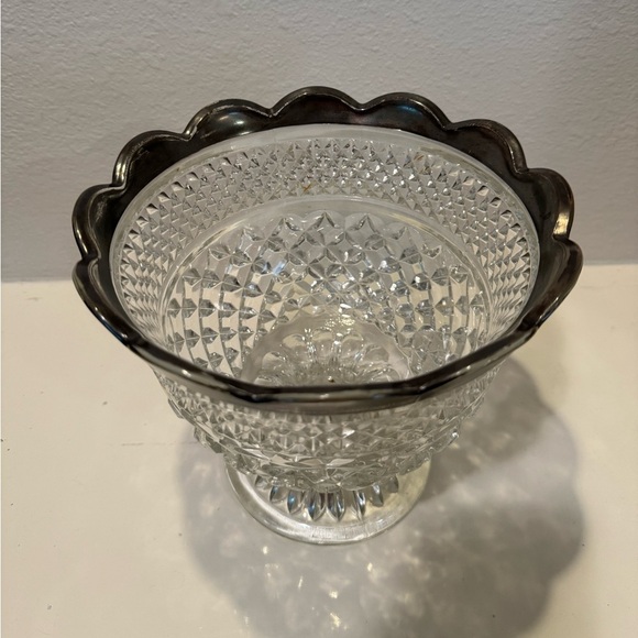 Vintage Anchor Hocking Wexford Pedestal Cut Crystal Bowl w/ Sterling Silver Rim - Picture 6 of 13